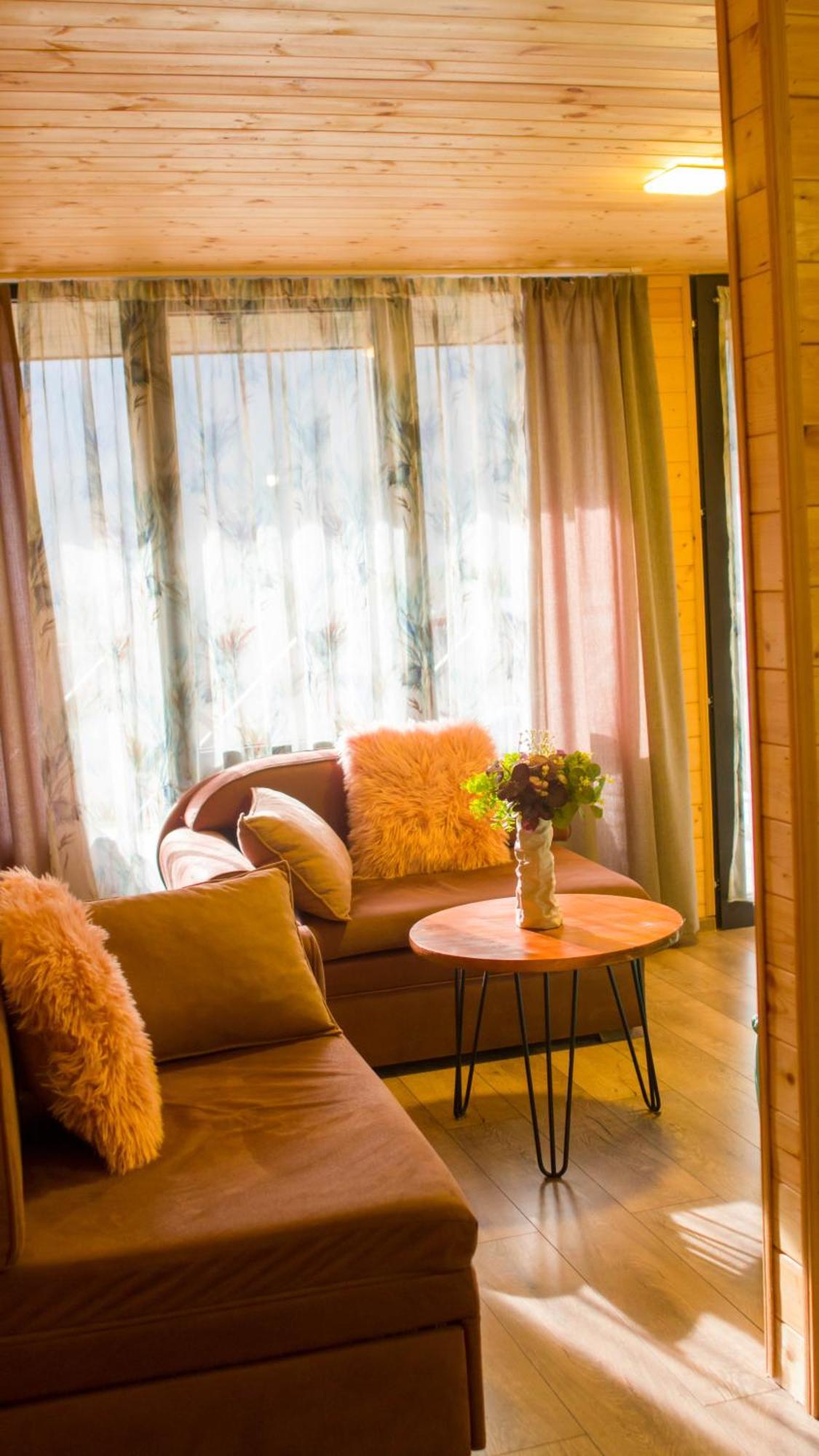 Cliffside Cottage Kazbegi Esterno foto