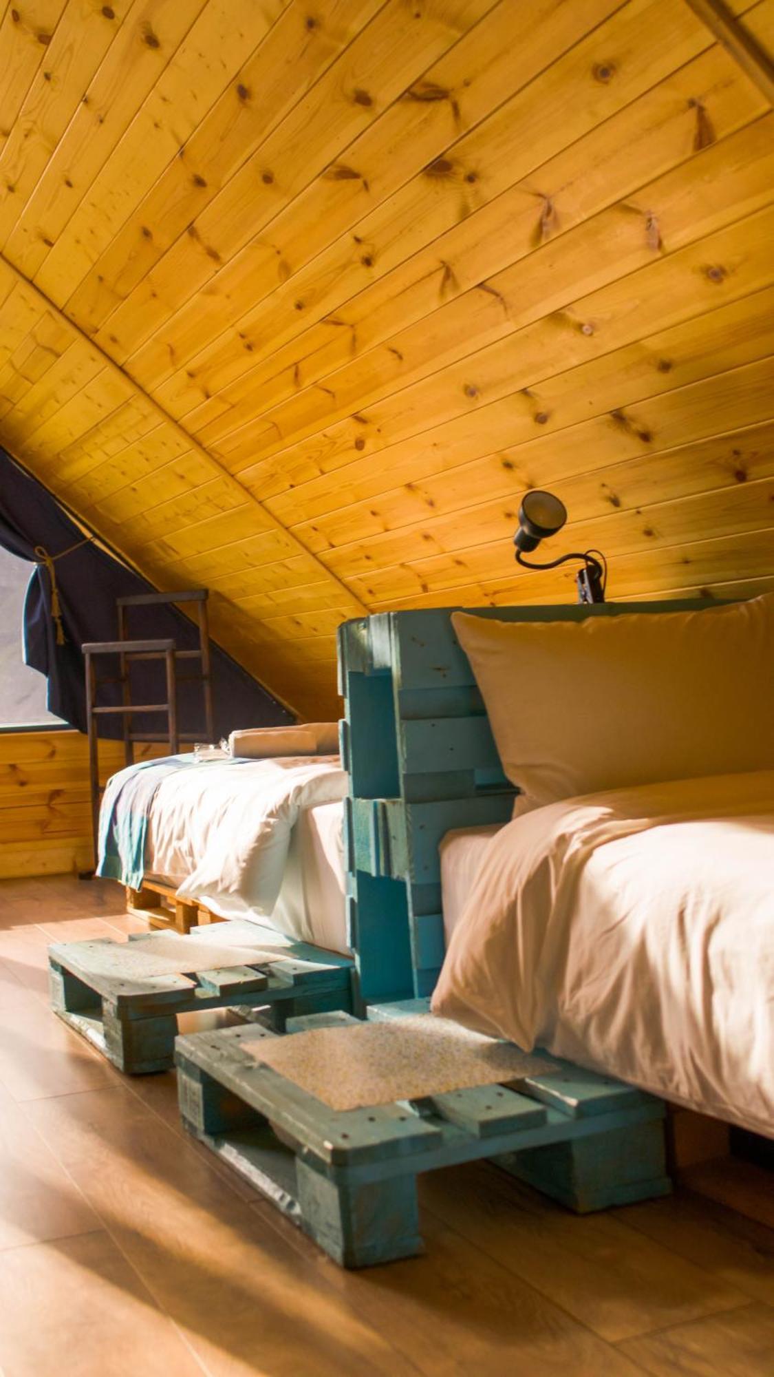 Cliffside Cottage Kazbegi Esterno foto